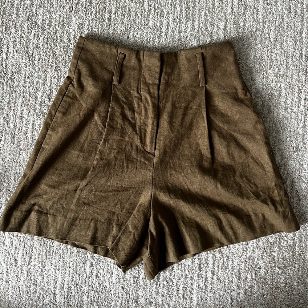 Brand new Zara Taupe Shorts size XS